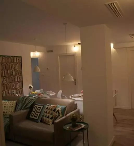 Apartamentos La Estación M&s