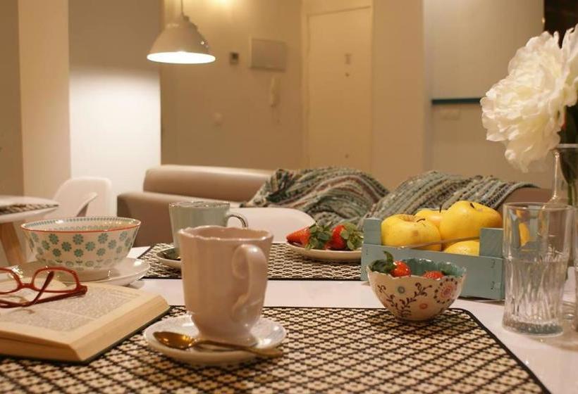 Apartamentos La Estación M&s