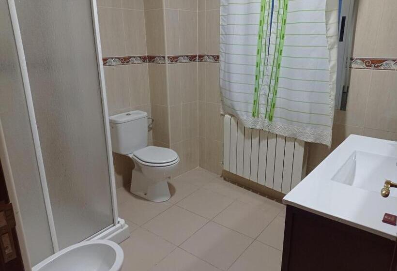 펜션 Hostal Cañamares