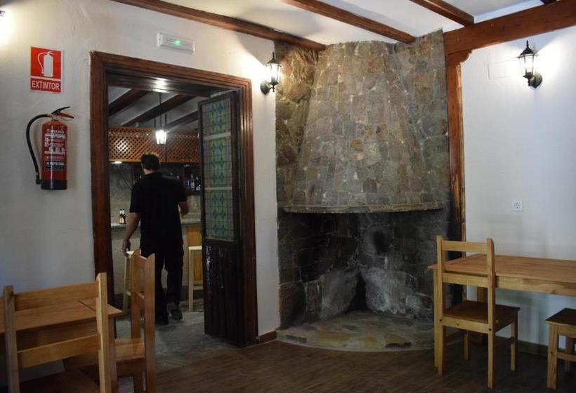 פנסיון Hostal Cielo De Gredos