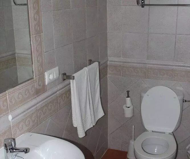 Majatalo Hostal Jadraza