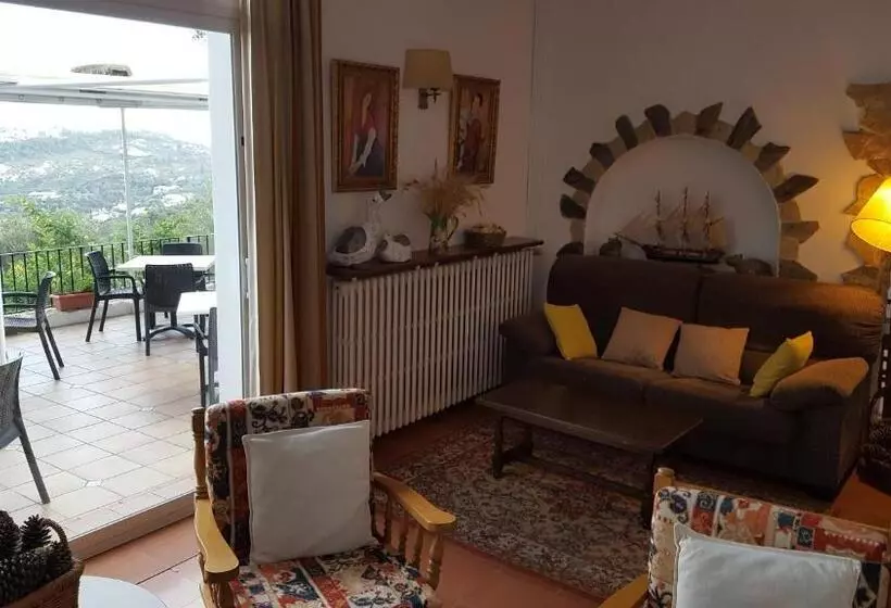 ホテル Hostal Sa Barraca   Adults Only