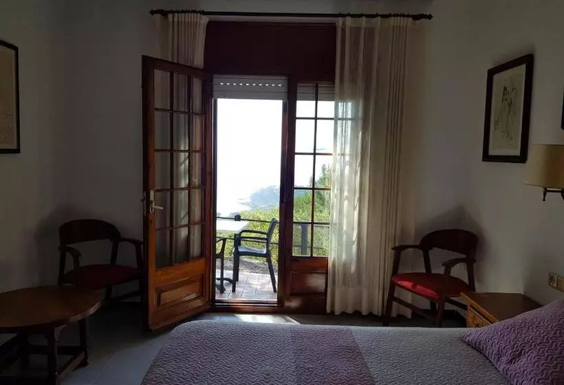 ホテル Hostal Sa Barraca   Adults Only