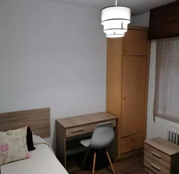 پانسیون Hostal Forest