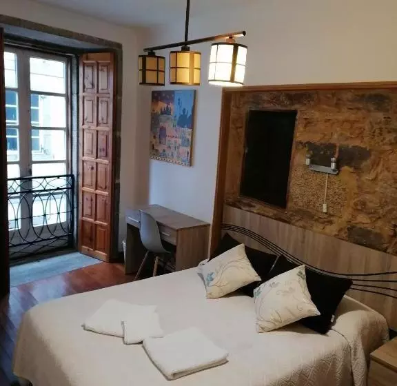 پانسیون Hostal Forest
