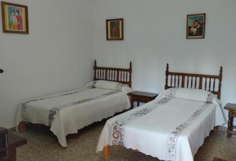 بنسيون Las Banderas