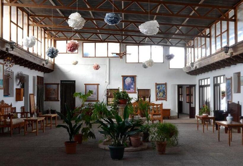 بنسيون Las Banderas