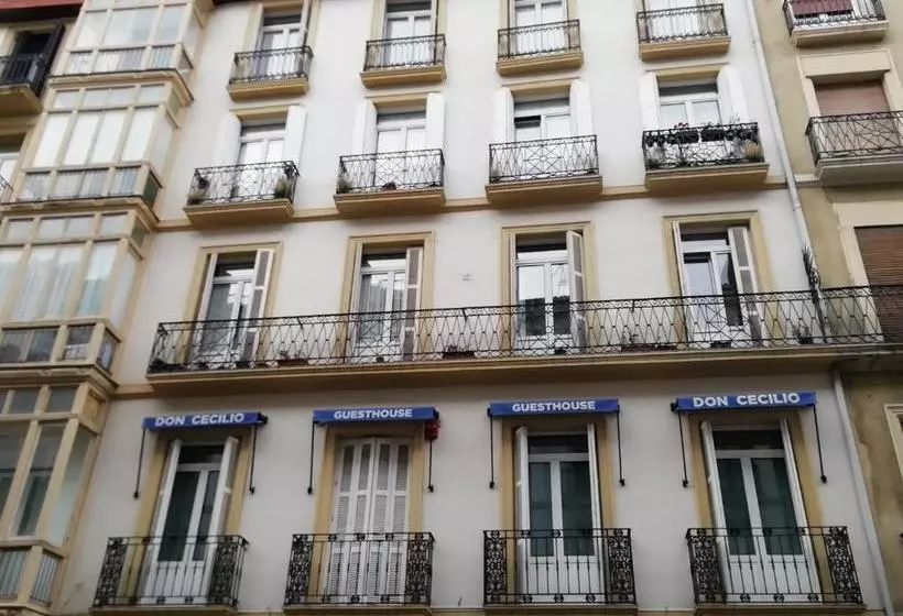 پانسیون Don Cecilio Guesthouse