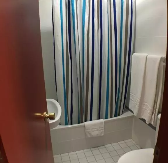 Pensión Hostal Ec Leon