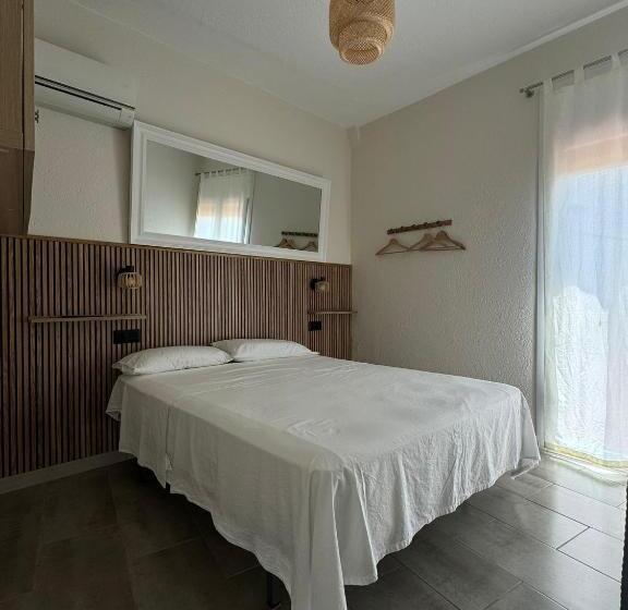 펜션 Hostal Restaurant Casa Comaulis