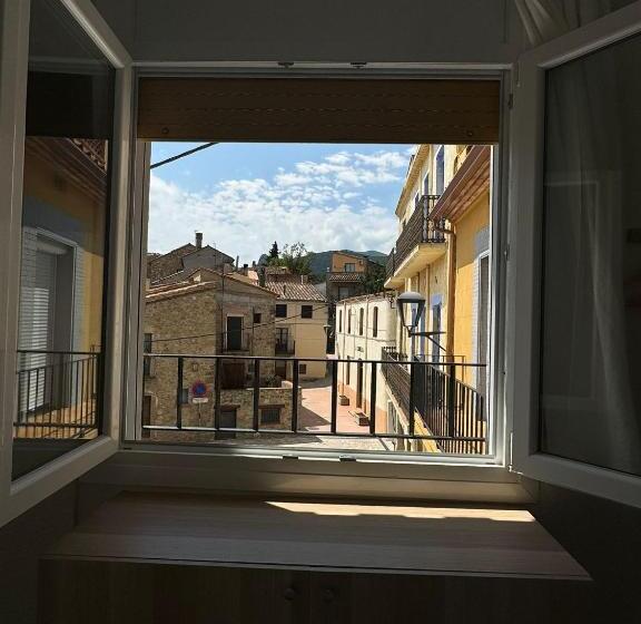 펜션 Hostal Restaurant Casa Comaulis