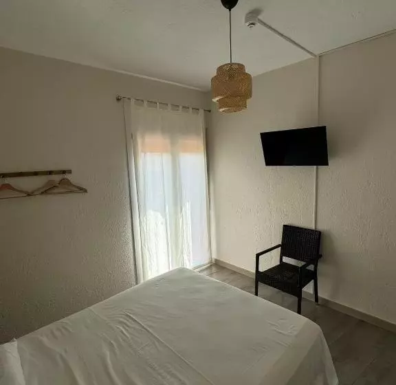 Majatalo Hostal Restaurant Casa Comaulis