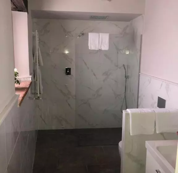 ユースホステル Posada De Peredo Y Villa