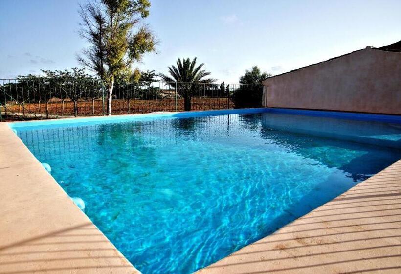 هتل Finca Agroturismo Sa Cova Den Borino