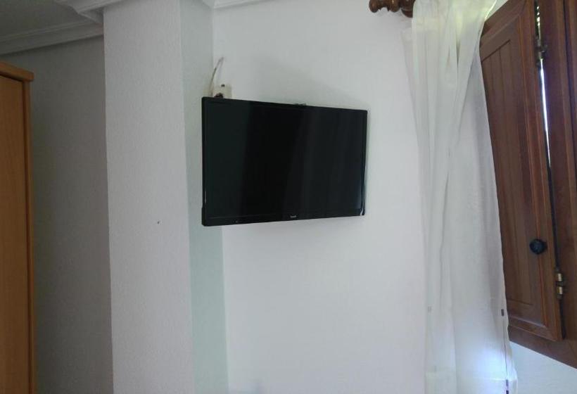 بنسيون Casa Exposito