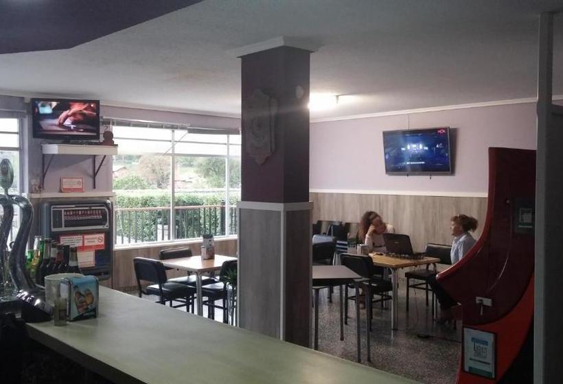 بنسيون Casa Exposito