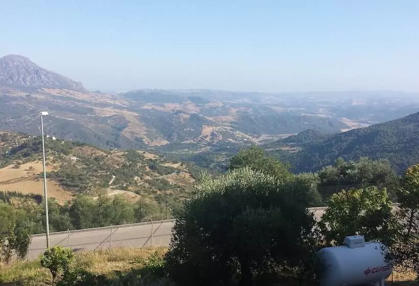 پانسیون Hostal Breñaverde
