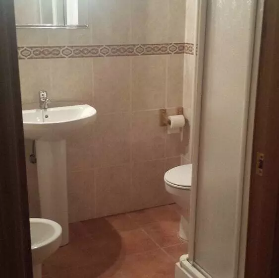 پانسیون Hostal Breñaverde