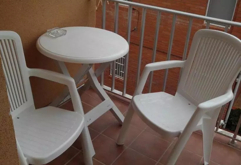 Majatalo Hostal Cubelles