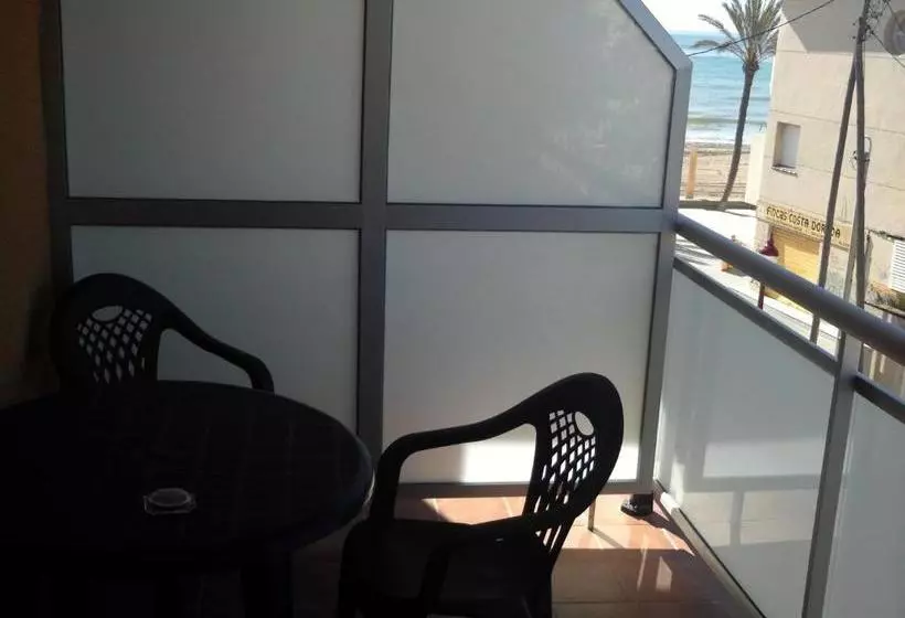 Majatalo Hostal Cubelles