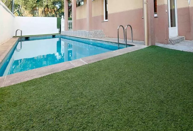 پانسیون Hostal Escala Suites