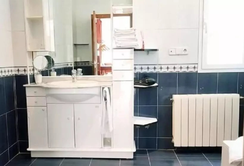 پانسیون Hostal Escala Suites