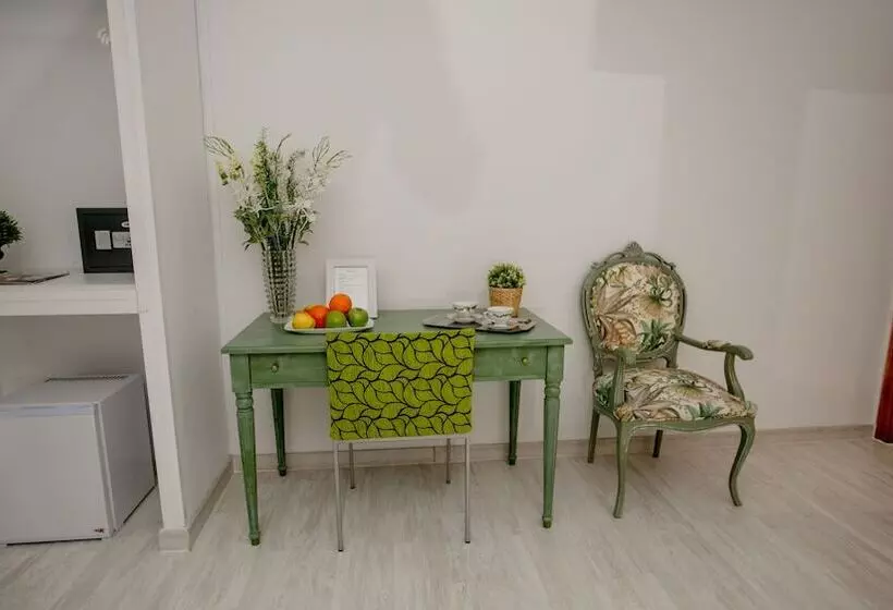 پانسیون Hostal Escala Suites