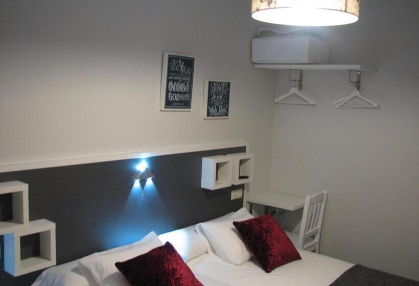 پانسیون Hostal Meson Do Loyo