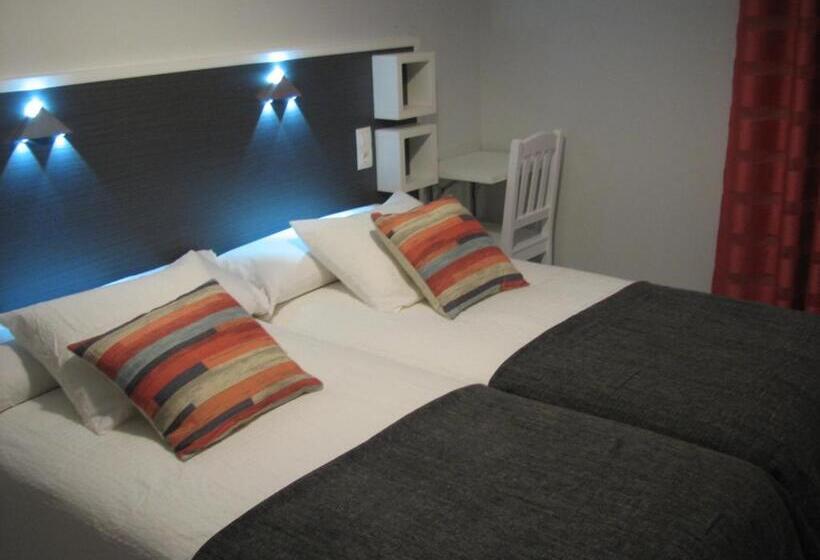 پانسیون Hostal Meson Do Loyo