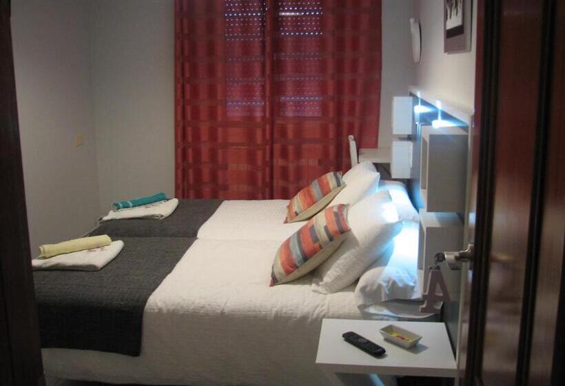 پانسیون Hostal Meson Do Loyo