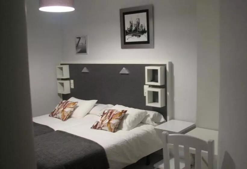 Majatalo Hostal Meson Do Loyo