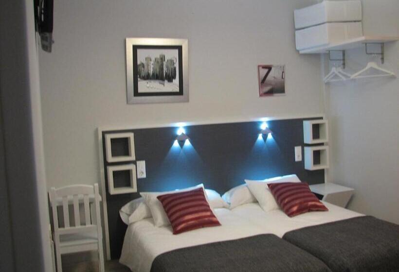 پانسیون Hostal Meson Do Loyo