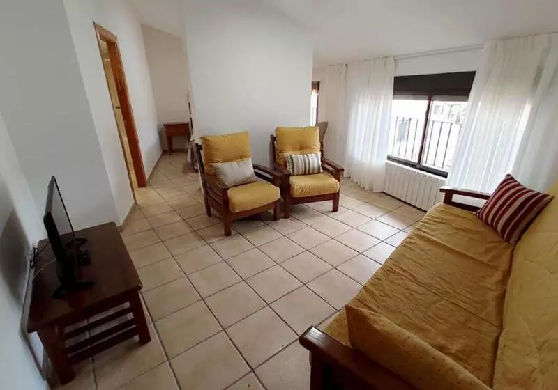 پانسیون Royuela Hostal