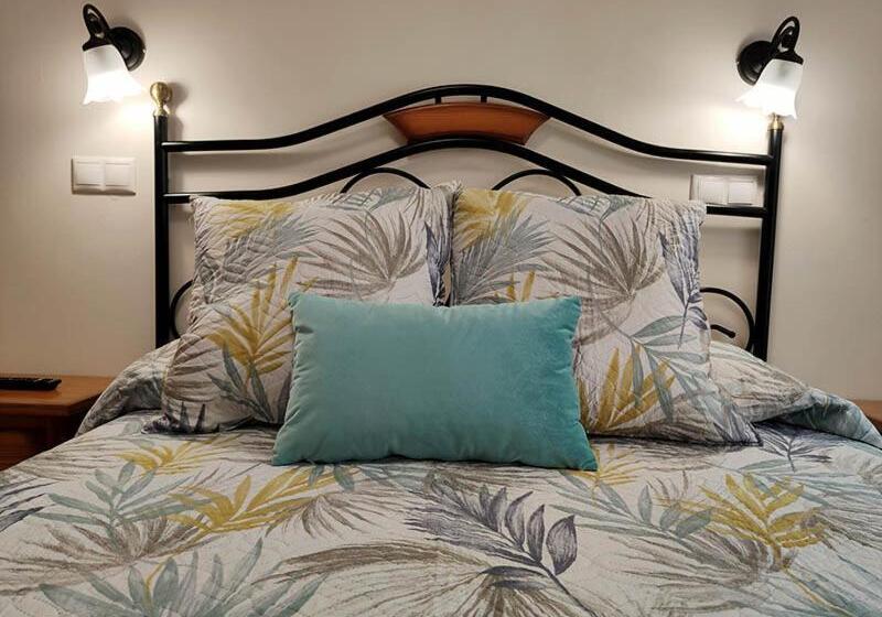 פנסיון Royuela Hostal