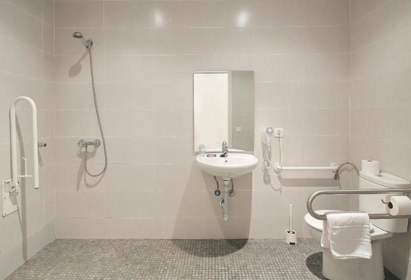 پانسیون Hostal Balkonis