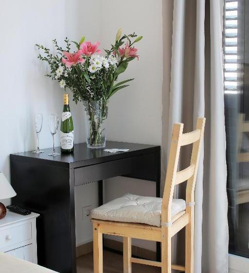 پانسیون Hostal Balkonis