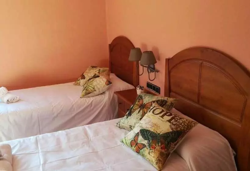 ペンション Hostal Restaurante Torreblanca