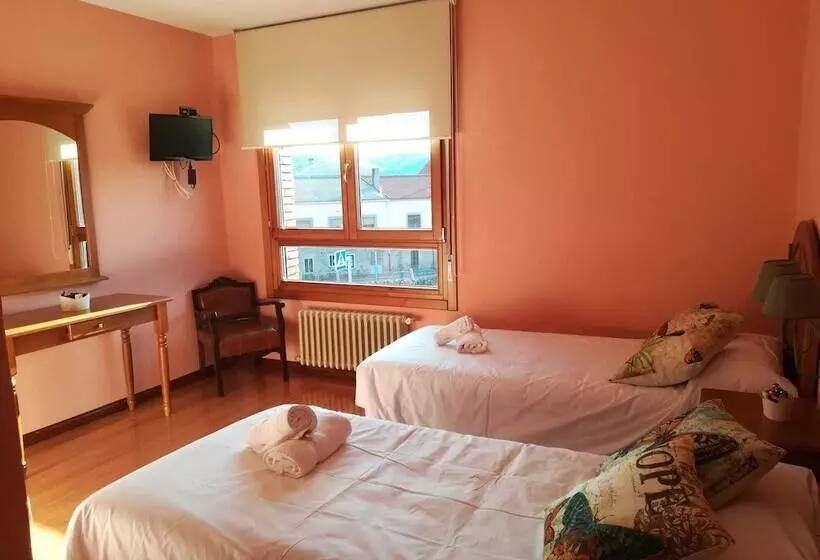 ペンション Hostal Restaurante Torreblanca