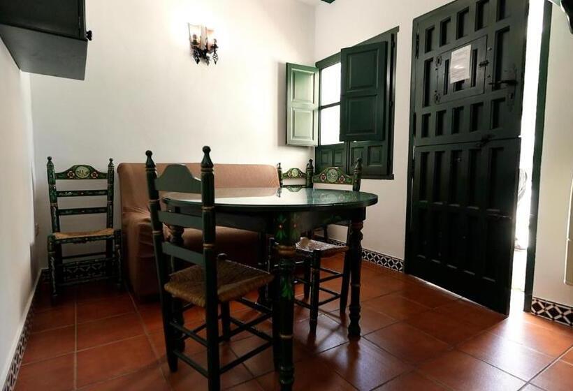 Aparthotel El Cañuelo