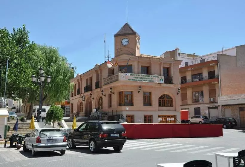 Majatalo Hostal Central