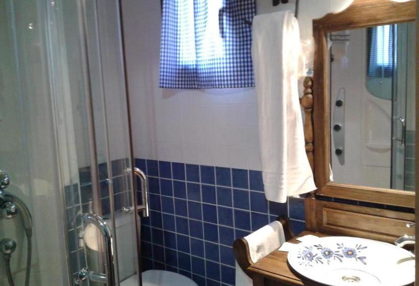 بنسيون Hostal El Olmo