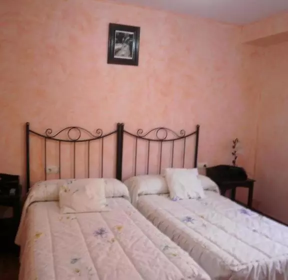 پانسیون Hostal El Olmo