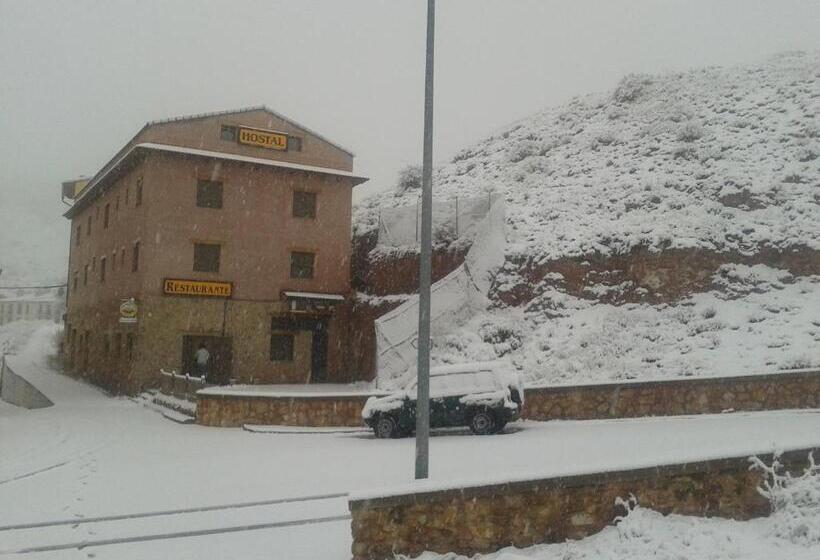 بنسيون Hostal El Olmo