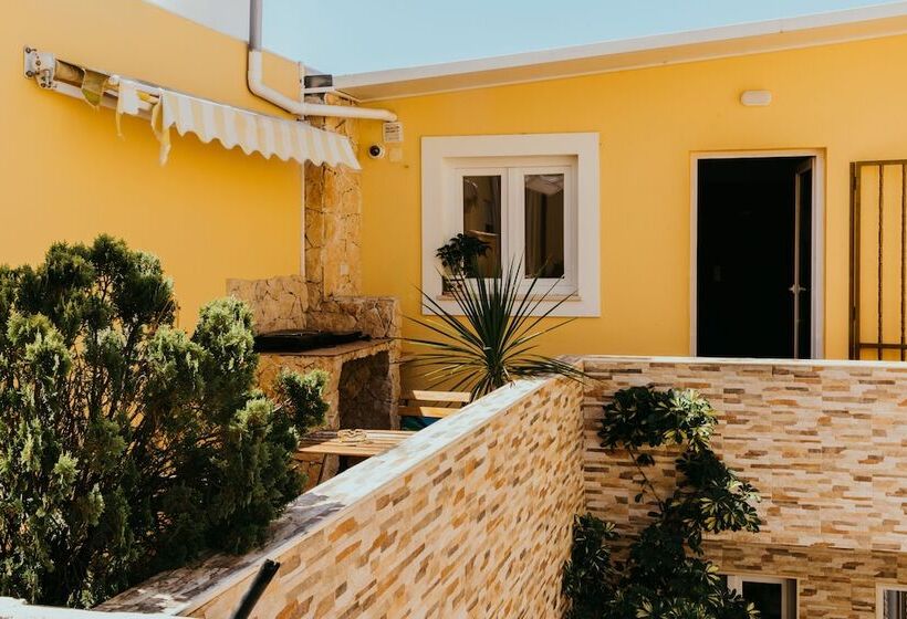 پانسیون Happy House