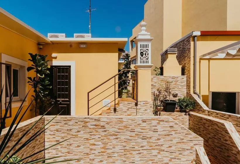 پانسیون Happy House