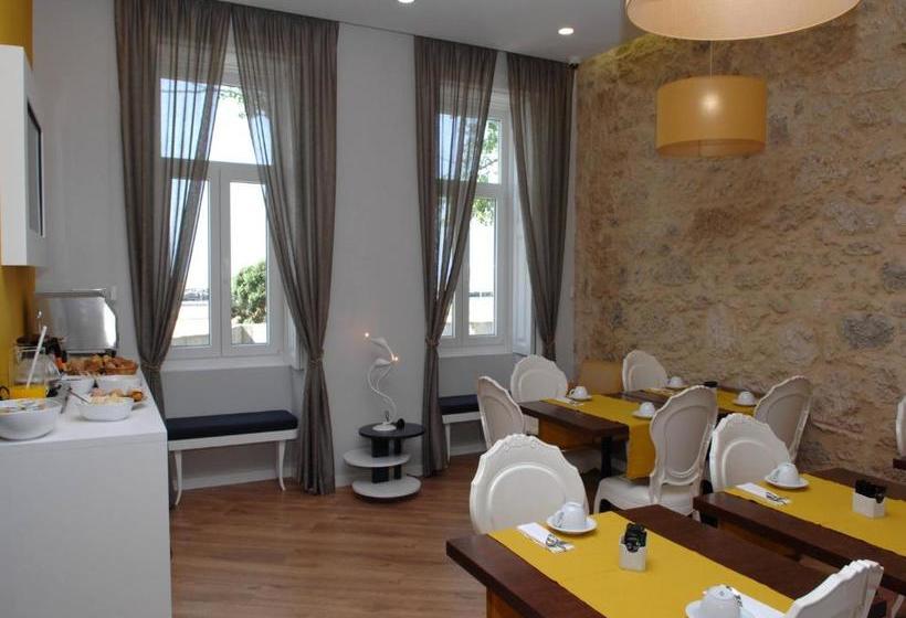 פנסיון Marina Charming House