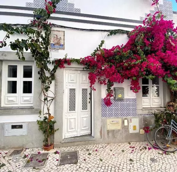 Majatalo Zenit Olhao Bed & Breakfast