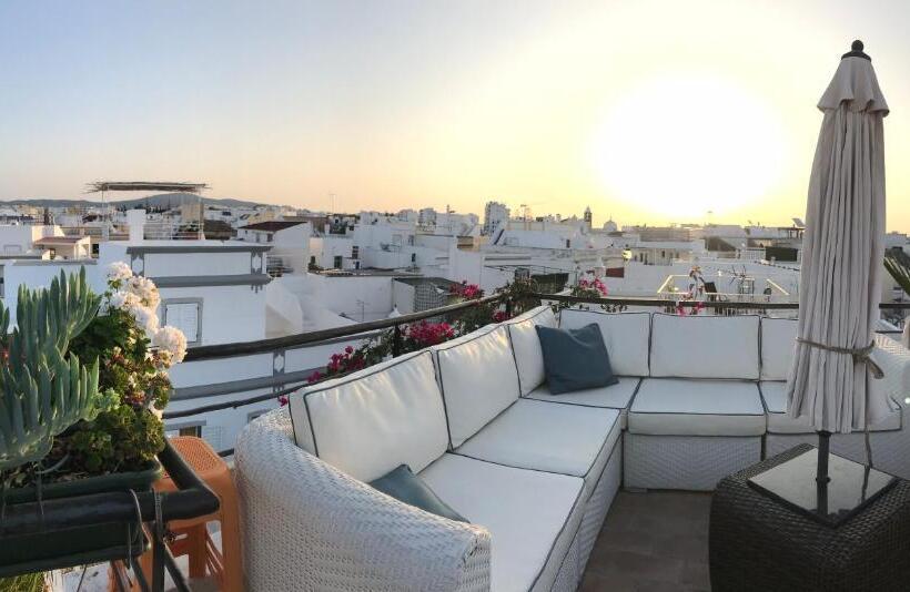 بنسيون Zenit Olhao Bed & Breakfast