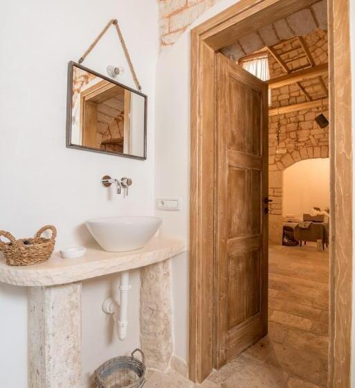 تختخواب و صبحانه Trulli Antichi Mestieri   Widespread Trulli In The Historic Center