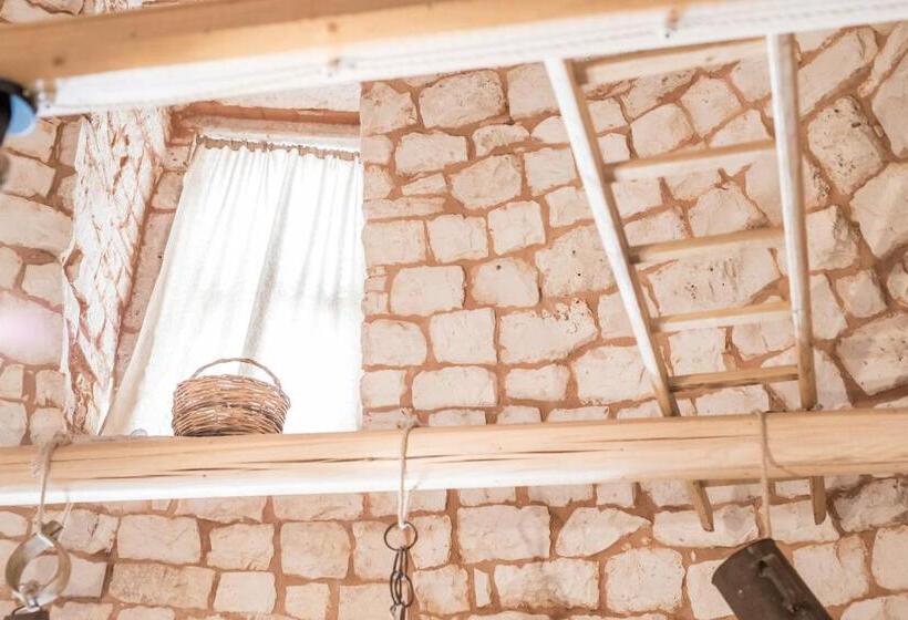 تختخواب و صبحانه Trulli Antichi Mestieri   Widespread Trulli In The Historic Center